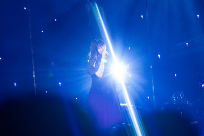 Aimer, the first Japanese solo artist to hold a two-day concert at the Shanghai Mercedes-Benz Arena - Photo by Takashi Hirano