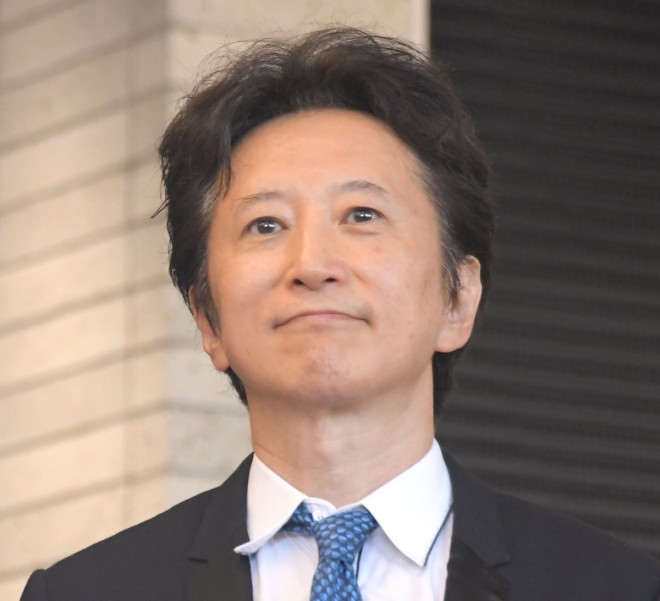 Hirohiko Araki draws 'JoJo' at Osaka Station