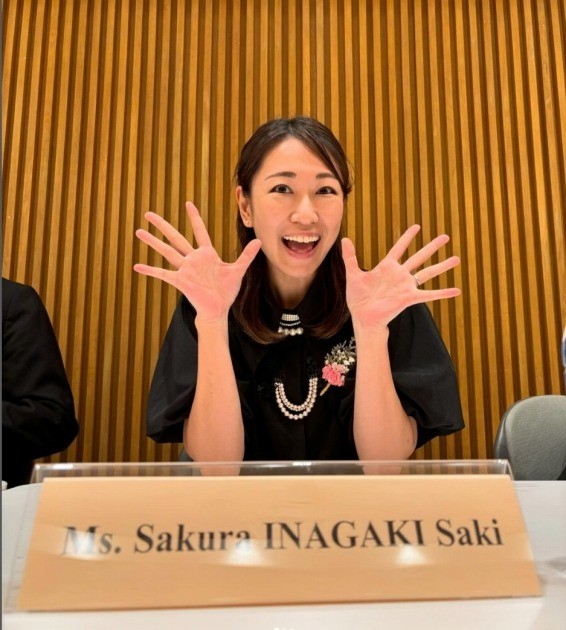 Pad Thai Saki working hard in Thailand