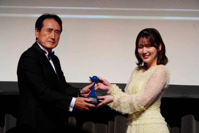 President Michiyoshi Minamisawa of 81 Produce Co., Ltd. and Maaya Uchida