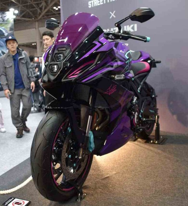 シュウイチ　r3 r8 Suzuki Unveils “GSX-8R Tuned by JURI” Bike Collaboration with