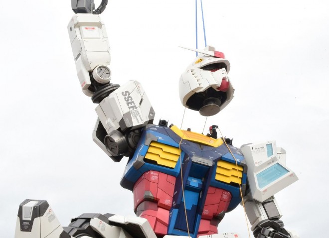 Life-size Gundam statue "RX-78F00/E Gundam" in Osaka (C) ORICON NewS inc.