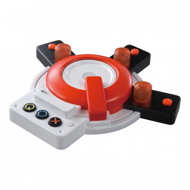 Quick-Press Quiz Button, designed for fast-paced trivia play, received the Excellence Award in the Game & Puzzle category at the Japan Toy Awards 2025.