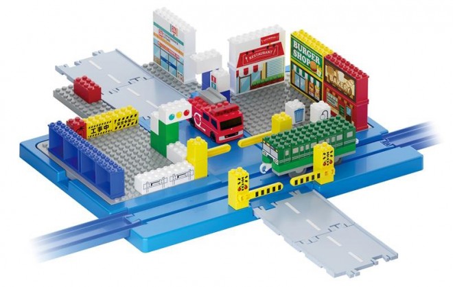 Tomica & Plarail Block Vehicle Block Town Box, which helps children learn about vehicles while building, won the Educational Grand Award at the Japan Toy Awards 2025.