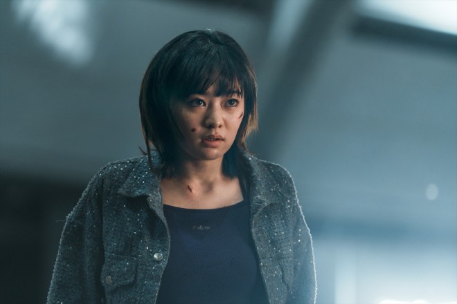 Arisu and Usagi facing dangerous game challenges in Alice in Borderland Season 3