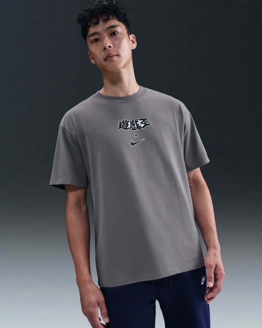 Nike x Yu-Gi-Oh! DM Men's Solo Swoosh T-Shirt (Flat Pewter, Japan Exclusive) – ¥4,620