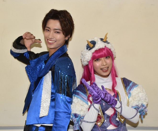No.1 Sentai Gozyuger (from left): Hideharu Suzuki, Marupi 