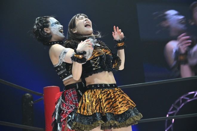 Sumire Uesaka during her pro wrestling debut