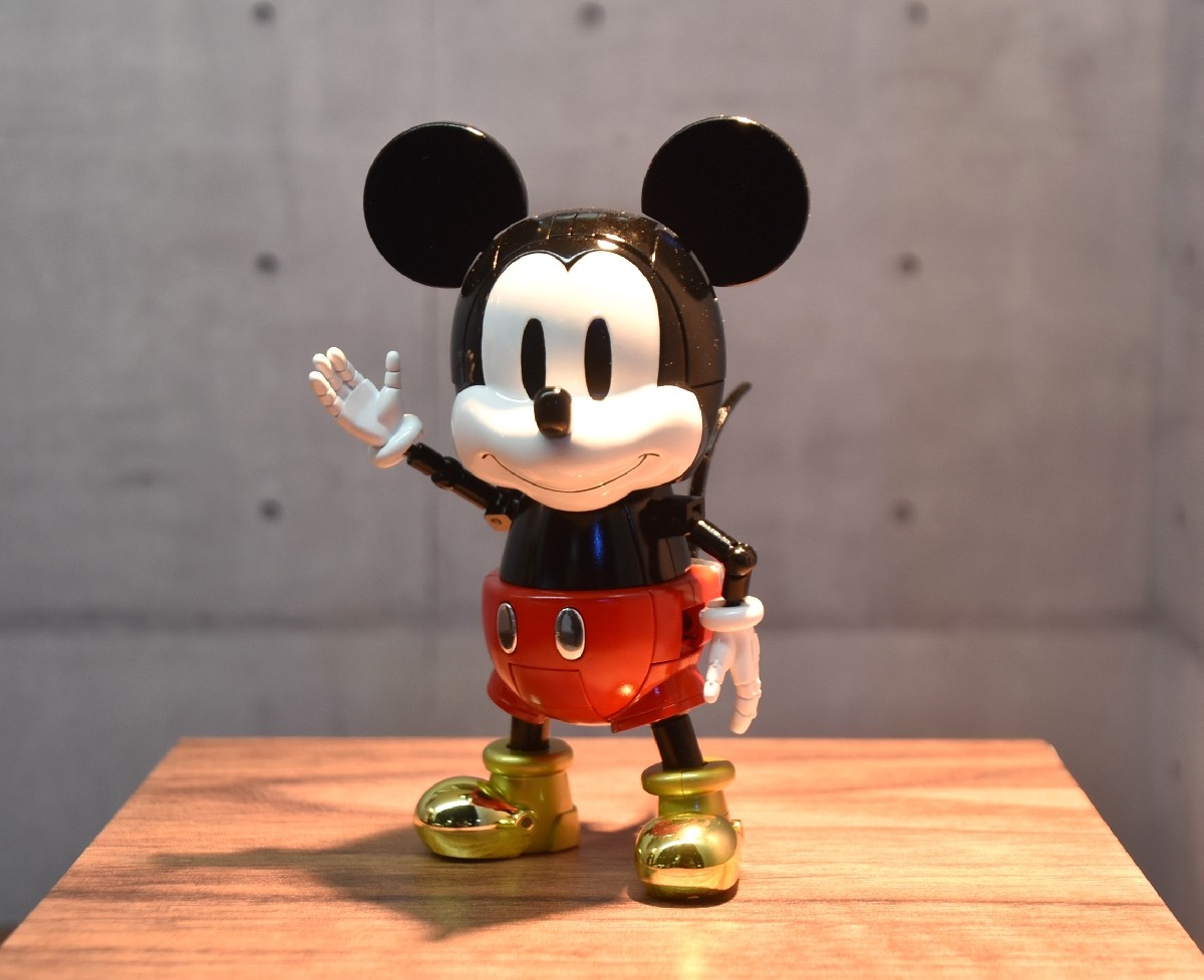 Mickey様 Mickey Mouse Transforms into a Super Alloy Robot: Designed
