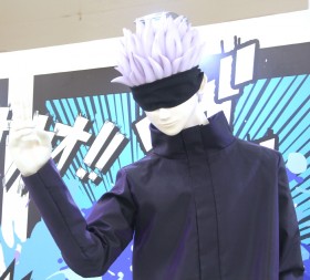 Gojo Satoru Donuts from "Jujutsu Kaisen" Unveiled! Life-Size Figures on Display at 'JUMP SHOP 20th FESTIVAL in Ikebukuro' Preview