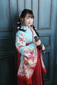 Popular Voice Actress Kanon Takao Graduates from Aoyama Gakuin University — Surprised to Receive Award for Outstanding Thesis