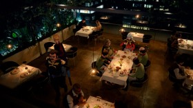 Mobile Suit Gundam’s Char Shares Laughter with His Zeon Subordinates over Steak, “I am the same as ever”